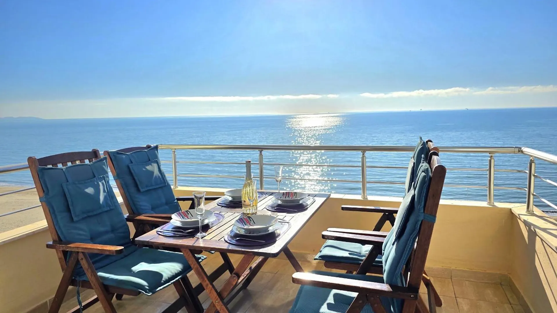 Vacation Rental Durres - 075 Apartamento